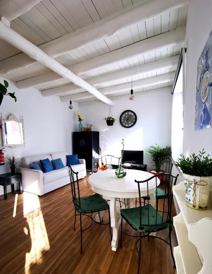 Charming Portuguese Style Apartment, For Rent "Vida A Portuguesa", "Amendoa Or Limao" Alojamento Local ปอร์ติเมา ภายนอก รูปภาพ
